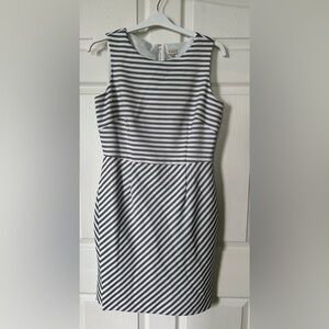Cremeux Gray/White Stripe Sleeveless Dress Size 10